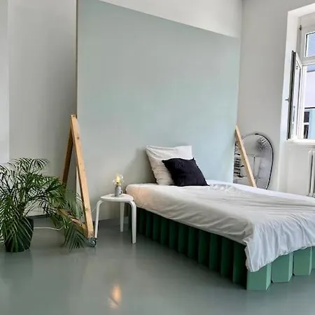 Modernes Studio Mit Loft Charakter Apartment Buehl (Rastatt)